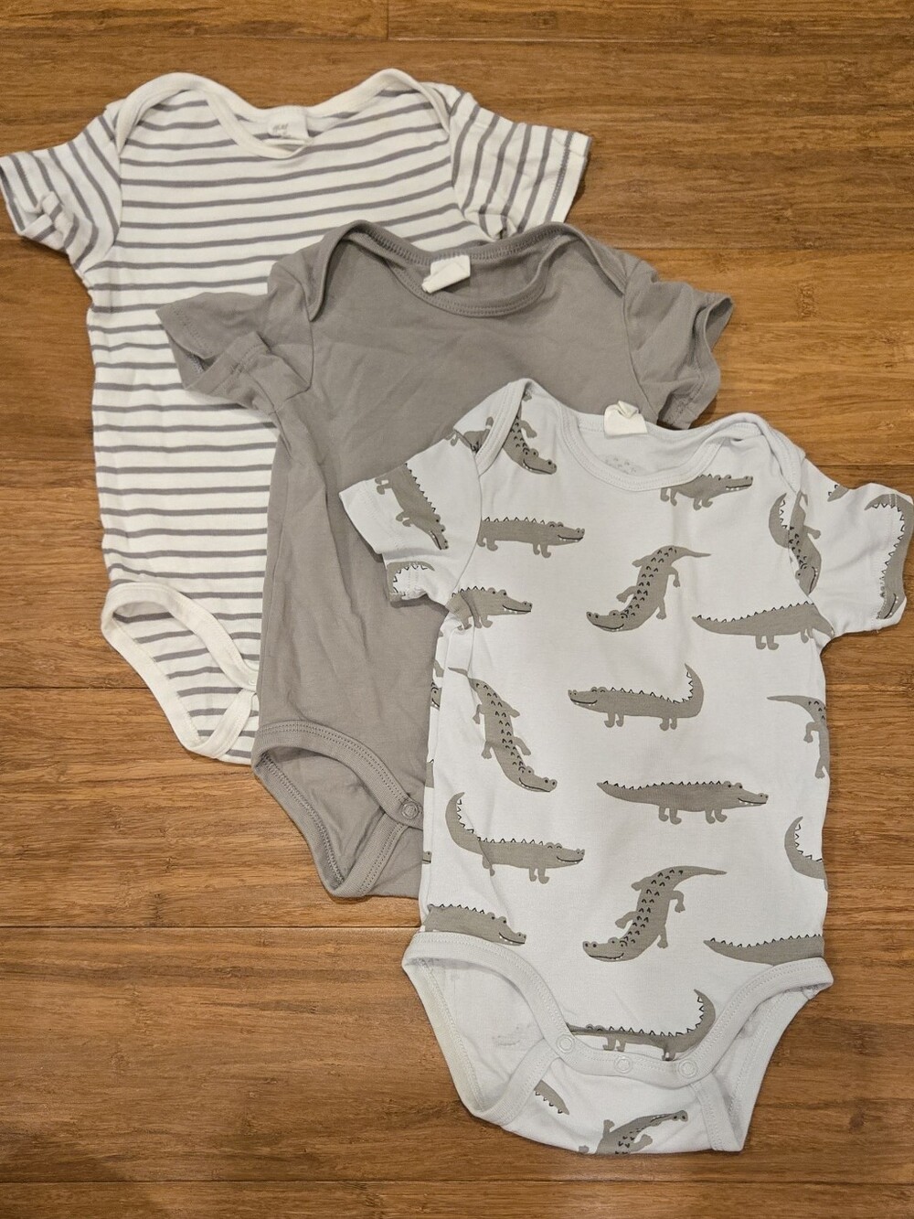 H&M Baby Toddler Onsie Bodysuits Set Of 3